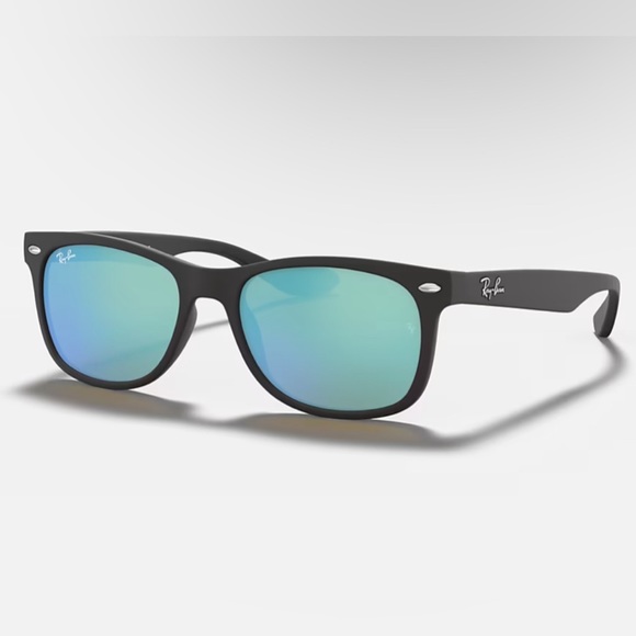 Ray-Ban Other - Ray-Ban New Wayfarer Sunglasses